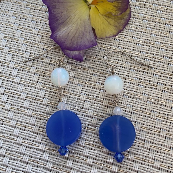 Jade, Opalite and Swarovski crystals earrings - Picture 3 of 3